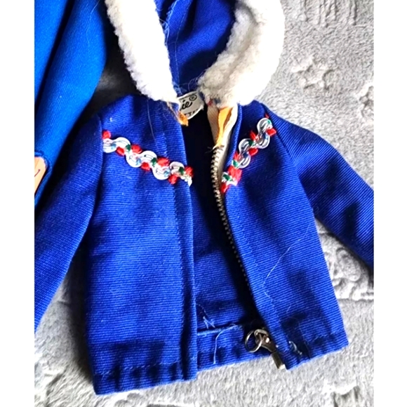Vintage  sunkissed BARBIE Blond Ponytail comes with Barbie Ski Jacket - Picture 5 of 5